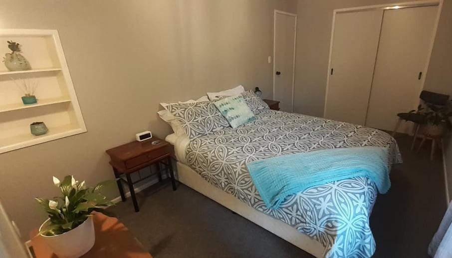 Paku Peak Ocean View Apartment 타이루아 외부 사진