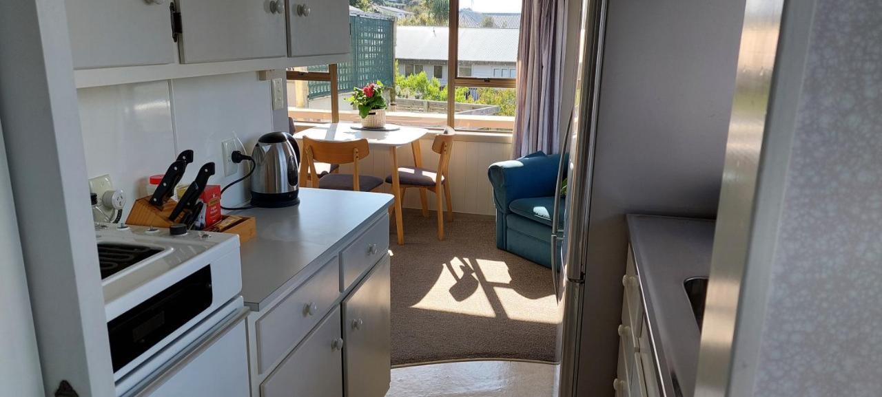Paku Peak Ocean View Apartment 타이루아 외부 사진